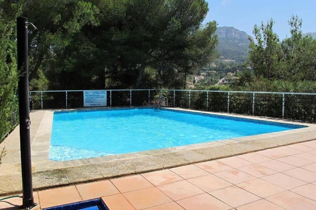 Appart Standing Avec Vue Grand Balcon - Parking - Clim Cassis Exterior photo